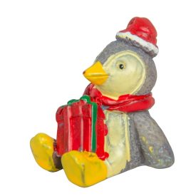 Pingvin ajándékkal poly M3,6cm