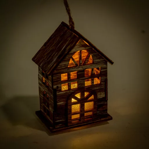 Házikó fából LED-es barna M8,5cm
