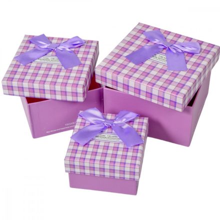 Papír doboz négyzetes kockás lila  masnis 13,5-11,5-9,5cm 3db-os