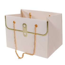 Virág tasak lánccal fehér 15x10x10,5 cm