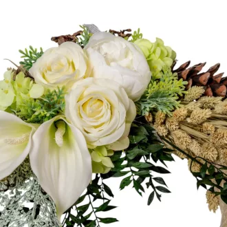   Szizálos szalma koszorú selyem és szárazvirág díszítéssel 35cm