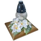 Sírdísz négyzetes arany tálban üvegmécsessel és selyem ochideával M20x17xm